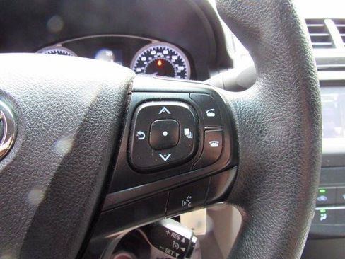 Used 2017 Toyota Camry LE FWD image 25