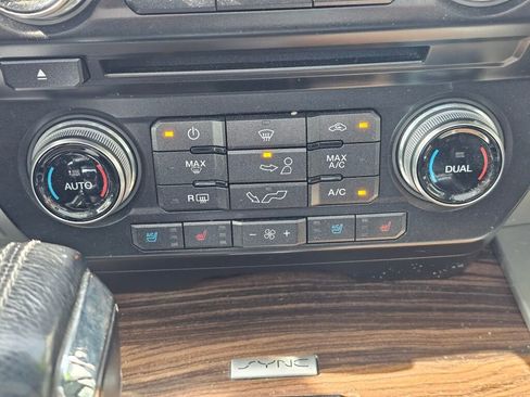 Used 2015 Ford F150 Lariat w/ Equipment Group 501A Mid AWD/4WD image 28