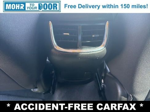 Used 2022 Chevrolet Malibu LT FWD image 32