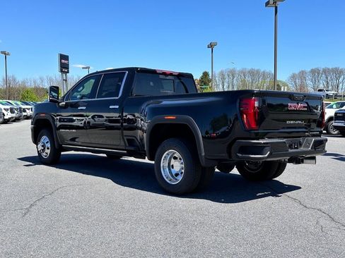 New 2026 GMC Sierra 3500 Denali w/ Denali Reserve Package AWD/4WD image 7