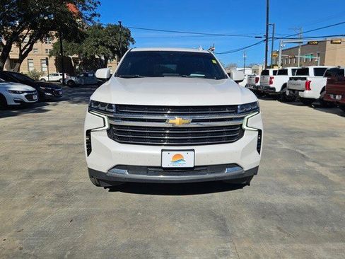 Used 2021 Chevrolet Suburban LT w/ Rear Media and Nav Package image 3
