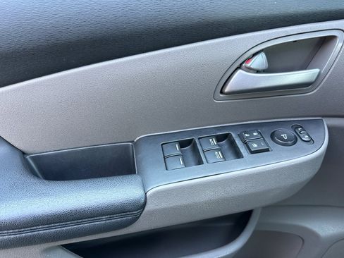 Used 2012 Honda Odyssey Touring image 12