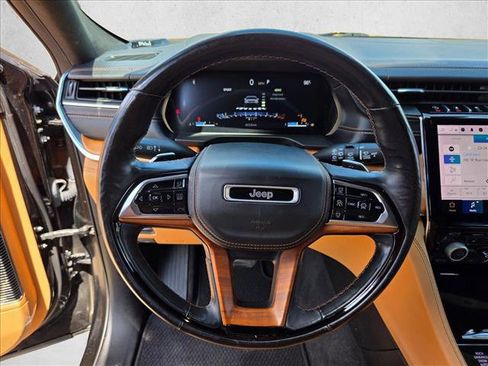 Used 2021 Jeep Grand Cherokee L Summit AWD/4WD image 14