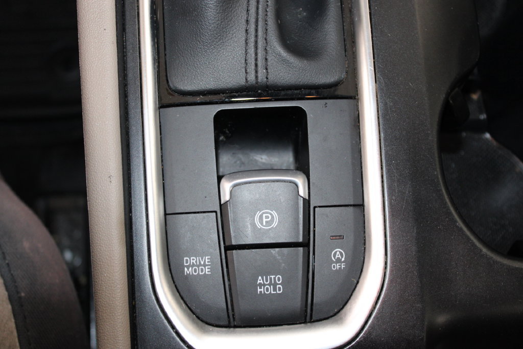 Used 2020 Hyundai Santa Fe SEL FWD image 40