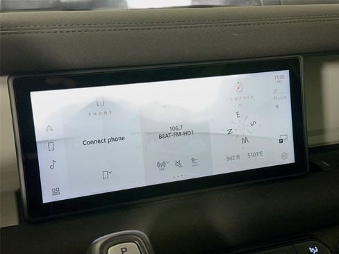 Used 2021 Land Rover Defender 90 First Edition image 23