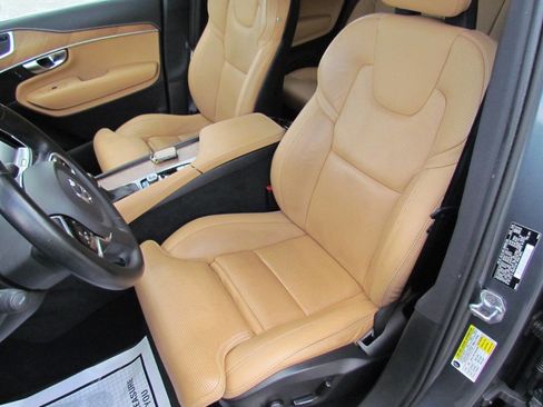 Used 2017 Volvo XC90 T6 Inscription w/ Vision Package image 11