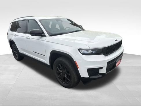 Used 2024 Jeep Grand Cherokee L Laredo AWD/4WD image 34