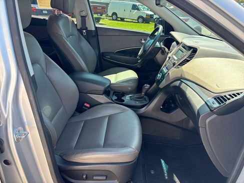 Used 2016 Hyundai Santa Fe Limited FWD image 19