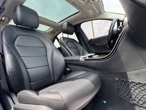 Used 2016 Mercedes-Benz C 300 4MATIC Sedan image 30