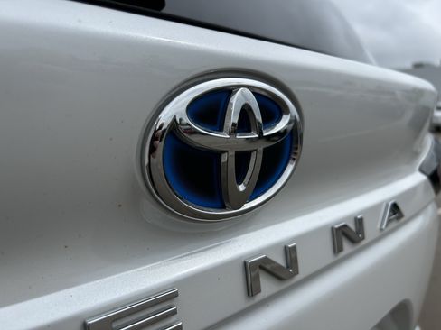 Certified 2023 Toyota Sienna Platinum AWD/4WD image 7