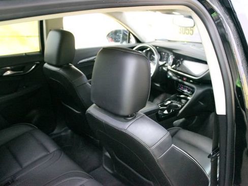 Used 2021 Buick Envision Essence w/ Technology Package I AWD/4WD image 10