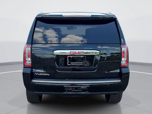 Certified 2020 GMC Yukon Denali w/ Denali Premium Package AWD/4WD image 5