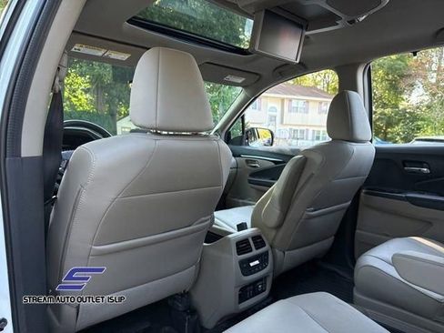 Used 2022 Honda Pilot Touring image 27