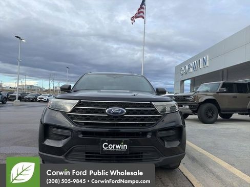 Used 2020 Ford Explorer XLT w/ Comfort Package image 16