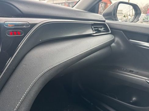 Used 2021 Toyota Camry SE image 14