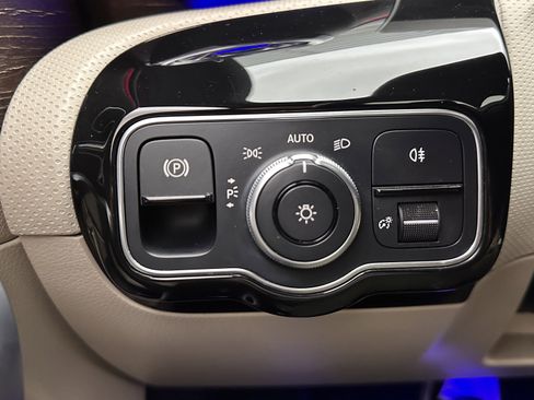 Used 2019 Mercedes-Benz A 220 A 220 w/ Premium Package image 18