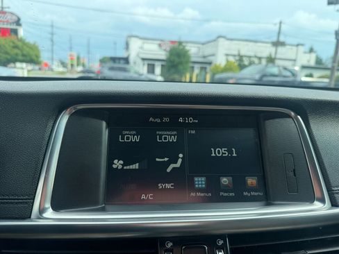 Used 2016 Kia Optima EX w/ Premium Package FWD image 16