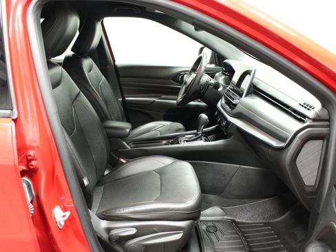 Used 2022 Jeep Compass Limited image 13