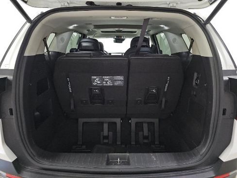 Used 2025 Kia Carnival SX Prestige FWD image 14