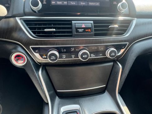 Used 2020 Honda Accord EX image 24