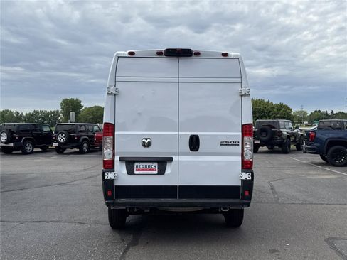 Used 2025 RAM ProMaster 2500 w/ Convenience Group FWD image 6