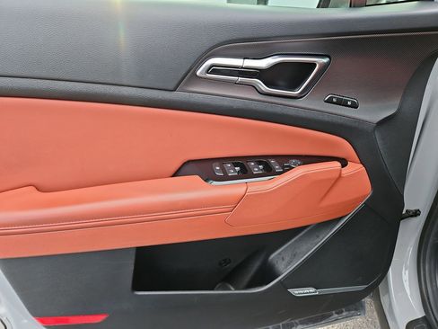 Used 2023 Kia Sportage SX image 15