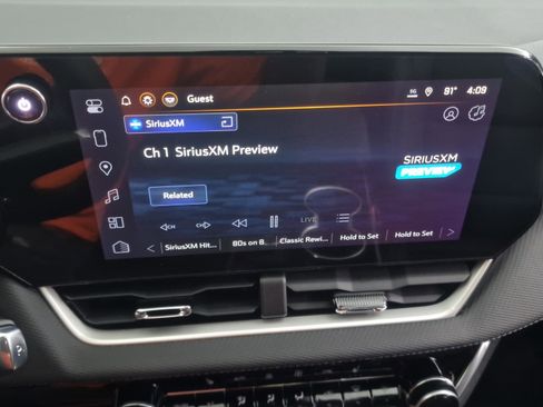 New 2026 Chevrolet Equinox LT w/ Convenience Package II image 18