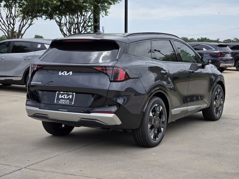 New 2026 Kia Sportage SX FWD image 4