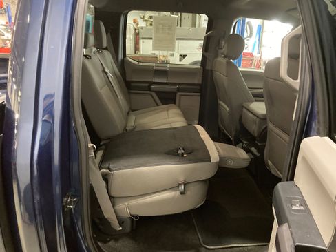 Used 2019 Ford F150 XLT w/ Equipment Group 302A Luxury image 10