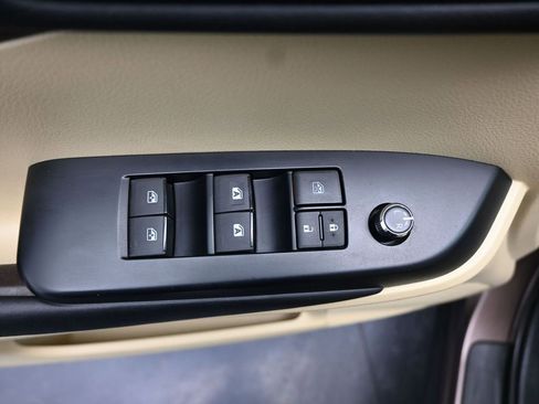 Used 2017 Toyota Highlander XLE image 20