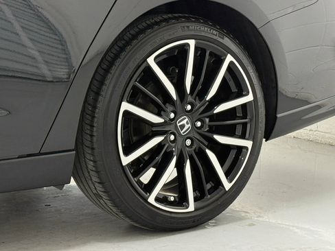 Used 2025 Honda Accord Touring image 13