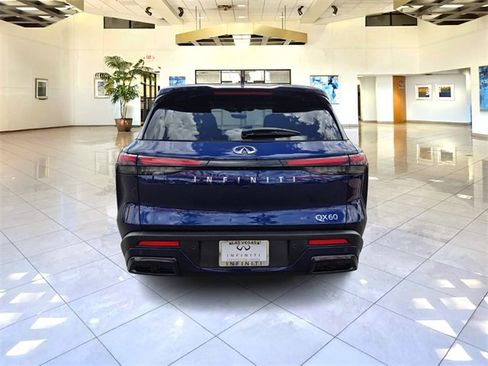 Certified 2025 INFINITI QX60 Pure image 6
