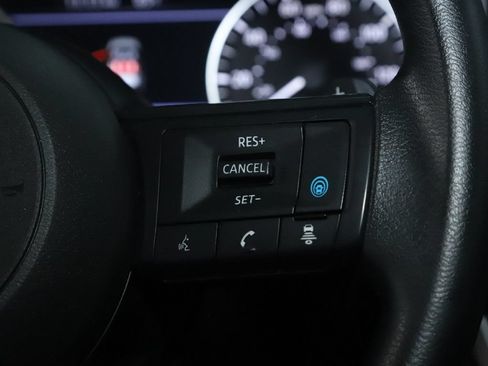 Used 2024 Nissan Rogue SV FWD image 23
