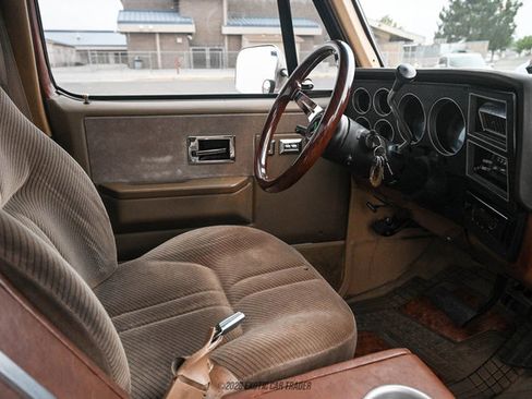 Used 1987 Chevrolet C/K Truck 2500 RWD image 41