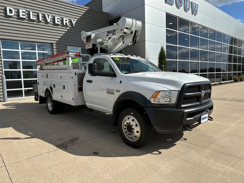 Used 2018 RAM 4500 Tradesman w/ Power & Remote Entry Group image 4