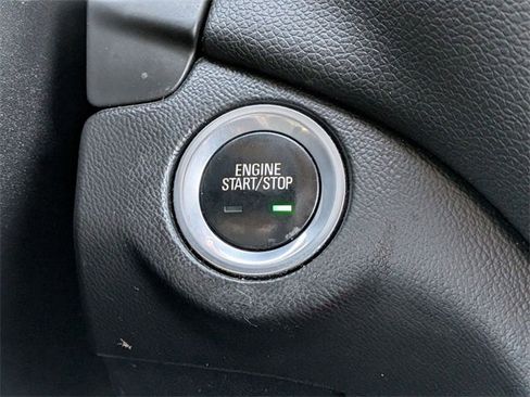 Used 2018 Chevrolet Equinox LT image 20