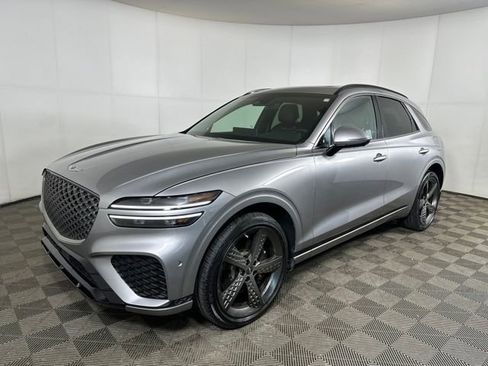 Used 2023 Genesis GV70 2.5T Sport Prestige w/ Sport Prestige Package image 7