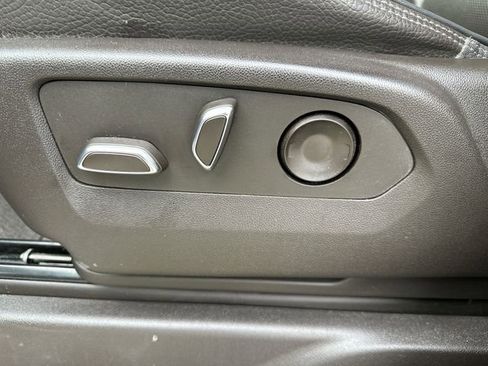 Certified 2022 GMC Yukon XL Denali image 16