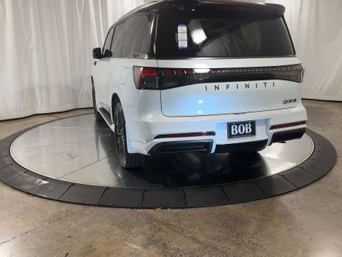 Certified 2026 INFINITI QX80 Autograph w/ Premium Cargo Package image 8
