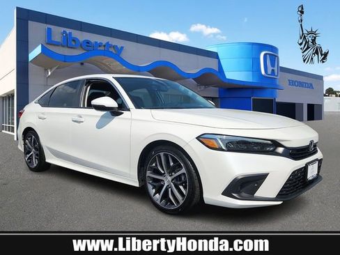 Used 2024 Honda Civic Touring image 1