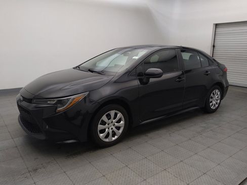 Used 2022 Toyota Corolla LE FWD image 2