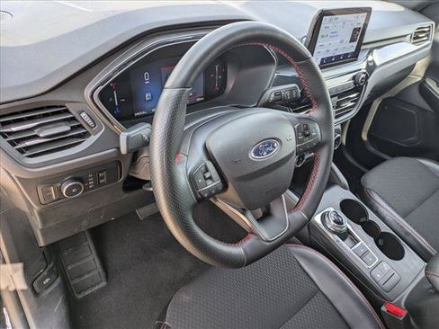 Used 2025 Ford Escape ST-Line Select AWD/4WD image 10