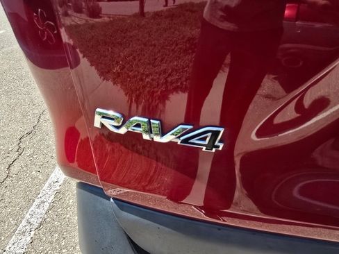 Used 2019 Toyota RAV4 Limited w/ Cold Weather Package AWD/4WD image 19