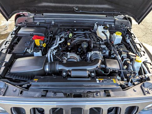 Used 2022 Jeep Gladiator Mojave w/ Cold Weather Group image 43