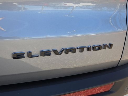 Used 2025 GMC Acadia Elevation image 32