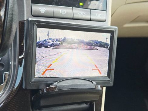 Used 2011 Toyota Venza FWD image 26
