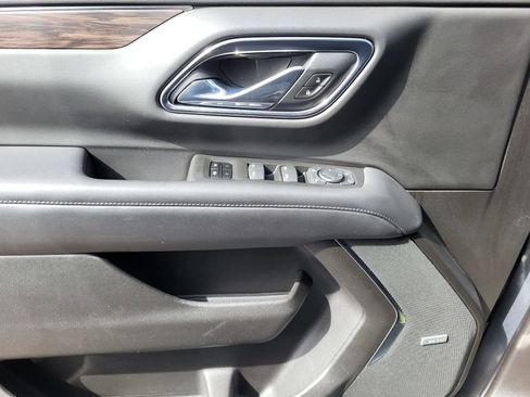 Used 2021 Chevrolet Tahoe Z71 w/ Luxury Package image 15