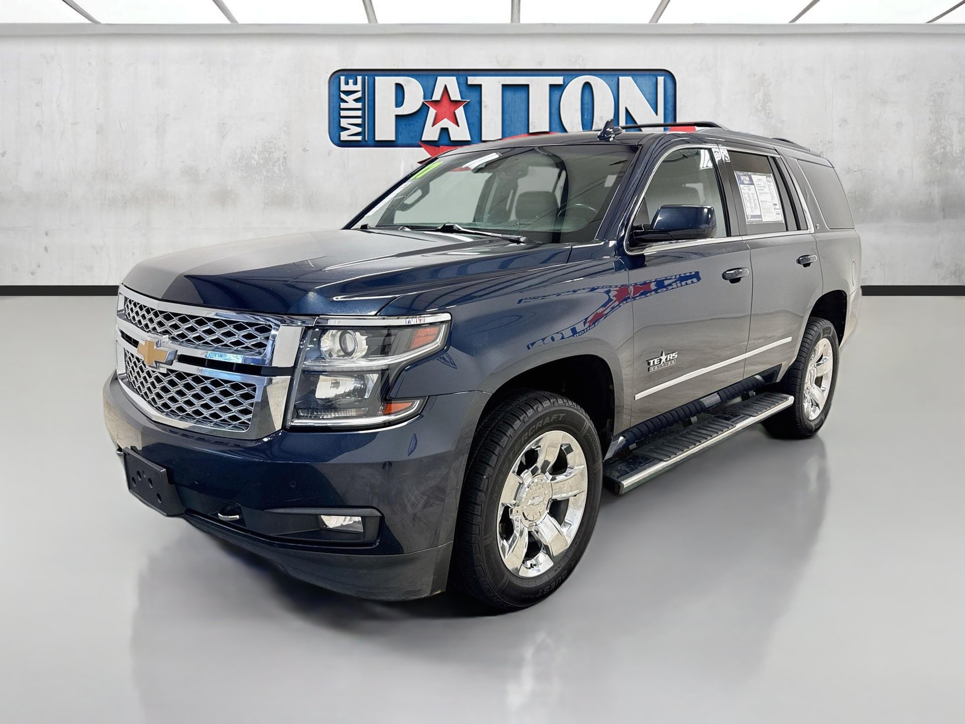 Used 2017 Chevrolet Tahoe LT w/ LT Signature Package RWD image 3