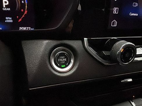 Used 2024 Chevrolet Colorado W/T w/ WT Convenience Package image 27