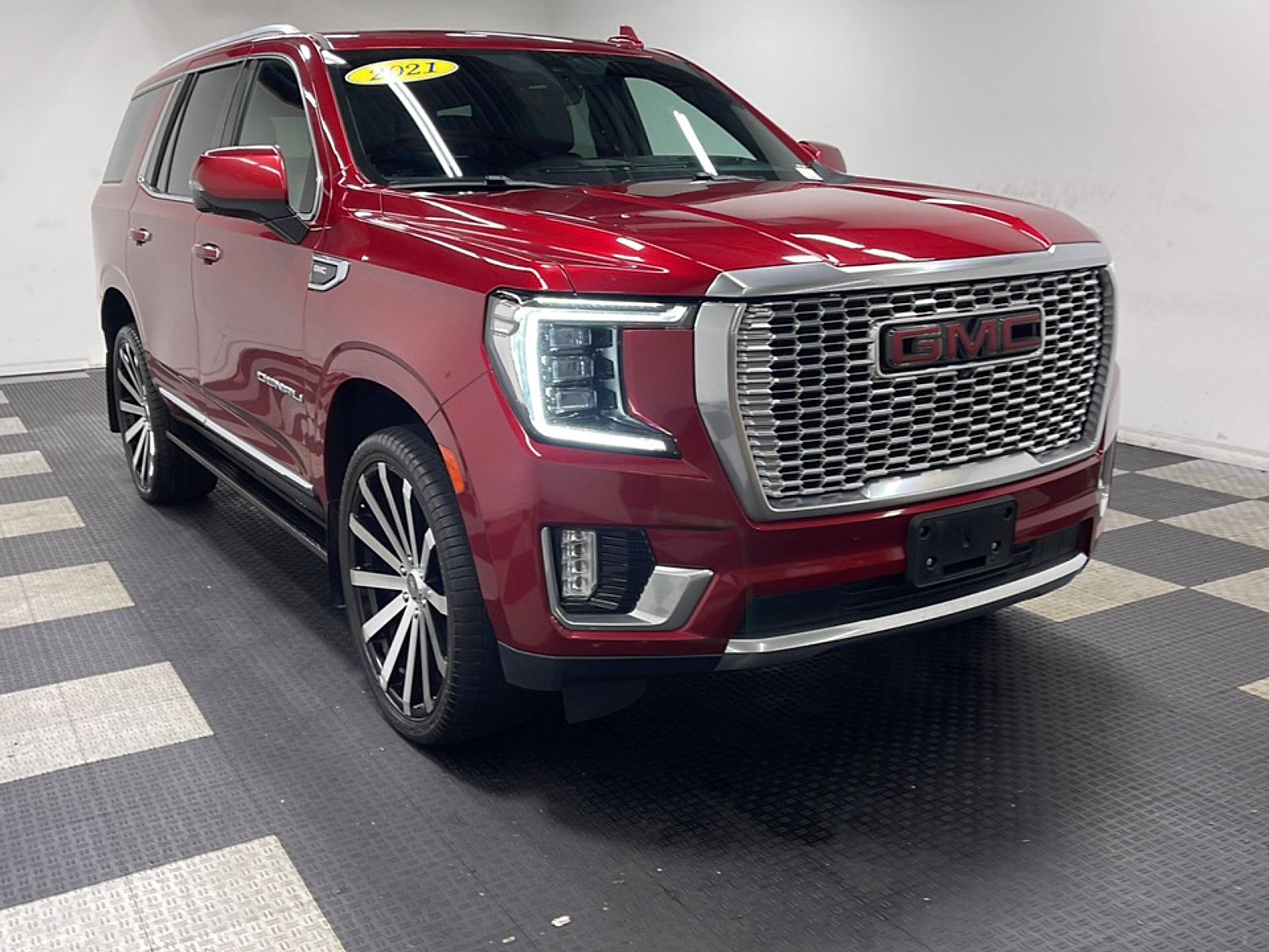 Used 2021 GMC Yukon Denali w/ Denali Premium Package AWD/4WD image 25